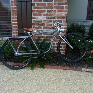 Found this AMF ROADMASTER SKYRIDER 50'S bike rusting in an old house and after much work restored and upgraded! I want to put a motor on this baby!