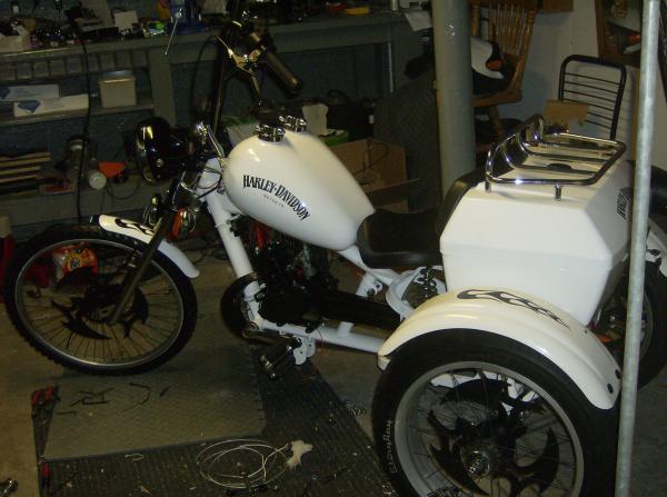 80cc custom trike, occ stingray frame, Harley porkster tank, 12volt charging system, fully functional lights signals,horn