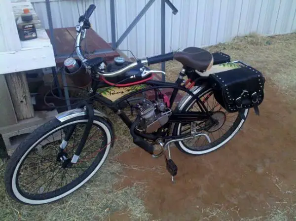 Put some old used motorcycle bags on the Jack.