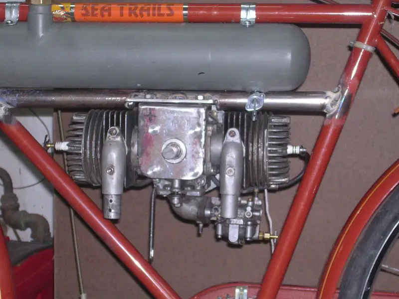 2 cylinder huffy 008.JPG