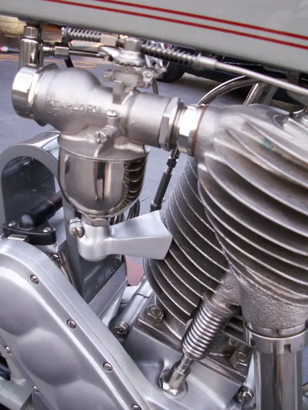 Harley1910_carb_close.jpg