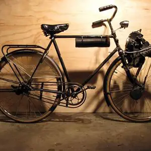1960's Stokvis, BikeBug friction drive: http://motorbicycling.com/f38/1960s-stokvis-stick-fish-dutch-21947.html