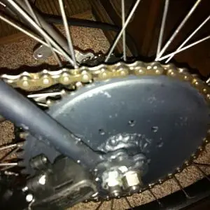 welded sprocket to hub, didnt want to keep buying wheel cause of broken spokes, so there ya go, problem solved