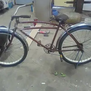 Early 30s schwinn frame, me and my dad fabricated the drop stand