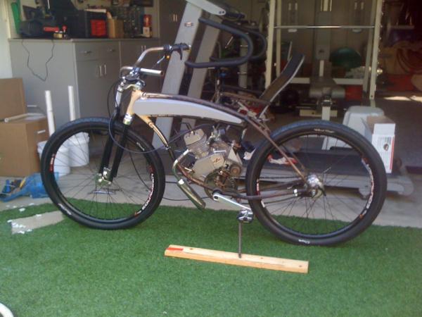 1949 Schwinn Panther Motor Bike 
66cc 2 stroke w/a Jack Shift to a Internal 3spd Sturmy Archer 70 mm Drum Brake Rear Hub, Custom Aluminum Tank, Monar