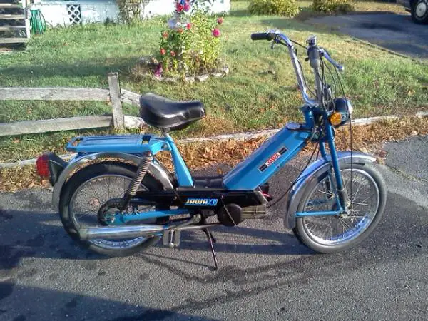 1980 jawa x30...100 original miles...I'm second owner...excellent condition...has 207 motor with thyristor ignition...37idle jet...60main...does 40 fl
