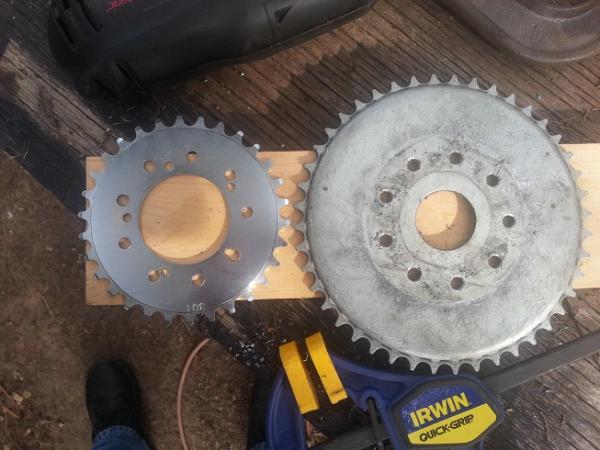 2013/06/07
Sprocket on right is kit supplied 44T, sprocket on left is Sick Bike Parts 30T shift Kit sprocket that I purchased from them for about $7