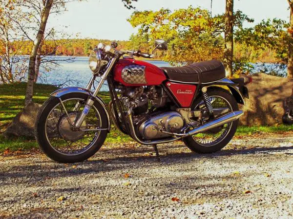 '69 750 commando on rocky lake rd