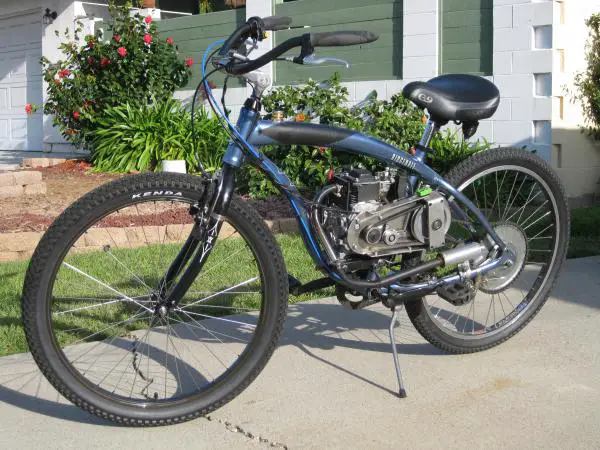and check out the gas tank.....IMG 1588