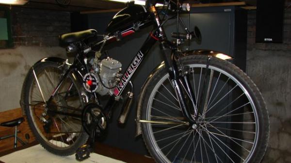 "Black Jack" My sons bike. Raleigh, BB FH66 motor N/T carb, SBP-EXP Chamber (not installed when pic tkn) Thanks Pablo. Bike runs nice and strong. He b