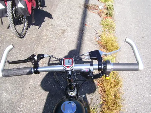 Build #2 - Everest Quest with 66/80cc motor, 48-tooth sprocket - Handlebars
Keeping it simple for now, air horn and headlight to be acquired still.