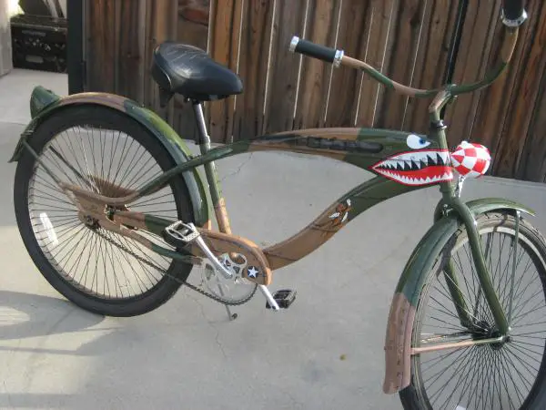 custom painted beach cruiser, P-40 flying tigers. headlight was painted to resemble a checker pattern spinner