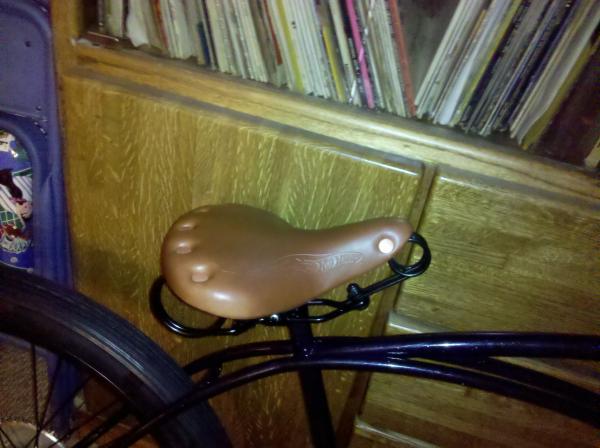 hot wheels bike seat