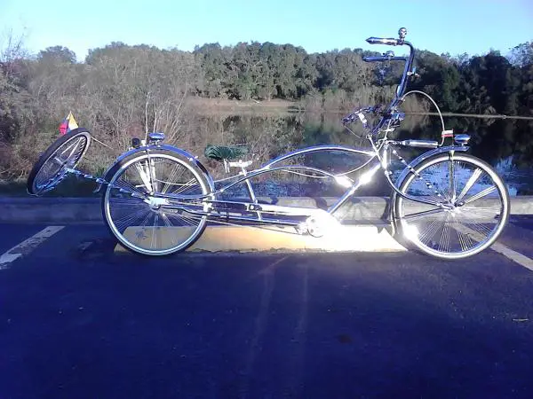 Going to add a 4 stroke motor to my other bike.And yes it has air suspension.