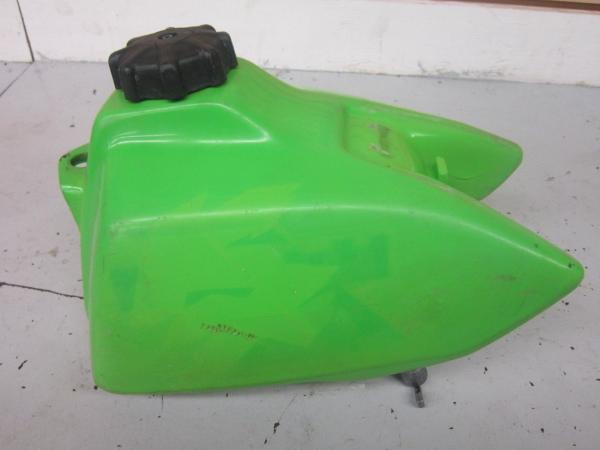 KAWASAKI KX60 gas tank...
can't wait to mod it to use it as my gas tank
