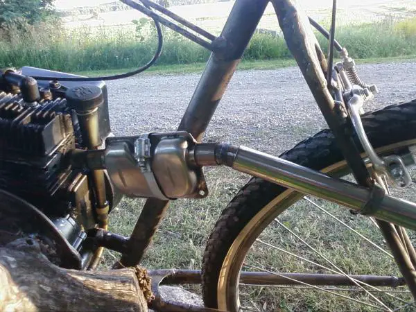 muffler dusent make it qaiet, but reduses the louder bangs