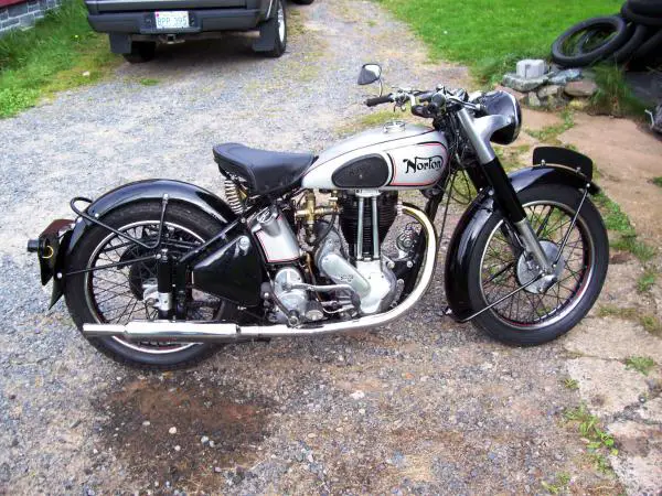 my '48 Norton ES2