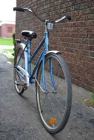 Single speed ladies bike got new paint on fenders and air in tires along with a back rack.