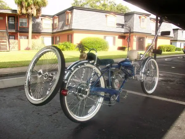 The bike with the 2 stroke motor before the transformation.