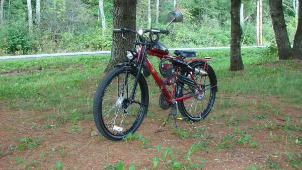 This bike new had a 1" suspension fork, That lasted about a month before I changed it out for a hard nose because I was experiencing twitching when I