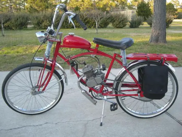 This is the first version of the build. Note the stock 66cc Chinagirl and short muffler. This version had no front brake, a coaster rear brake ( Yikes