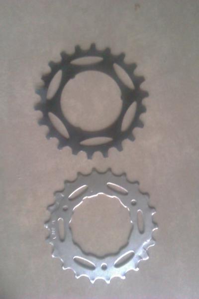 When building the Land Rider Jerry freewheel use sprockets with small cut outs.  Don't use ones like the black sprocket with large cut outs.