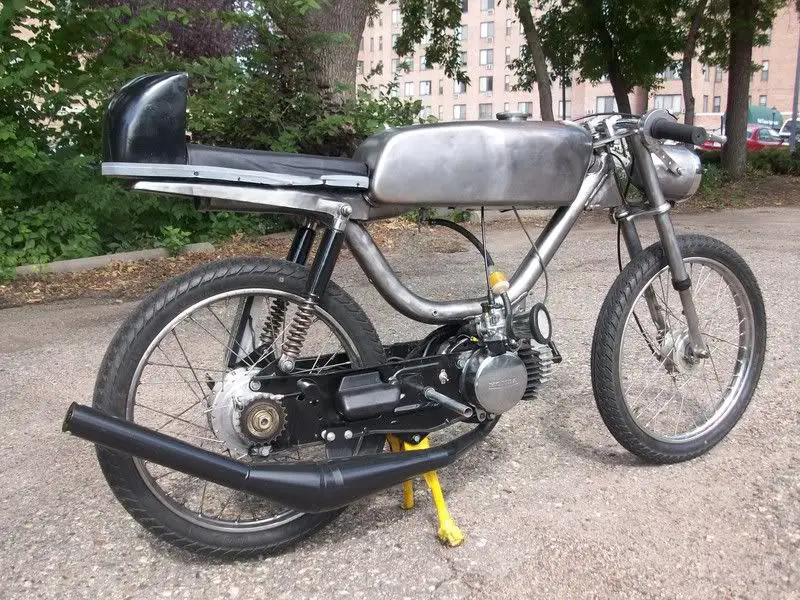 mopedcaferacer.jpg