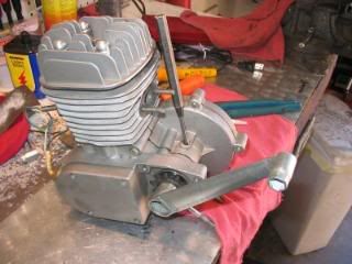 clutchspringtightening020.jpg