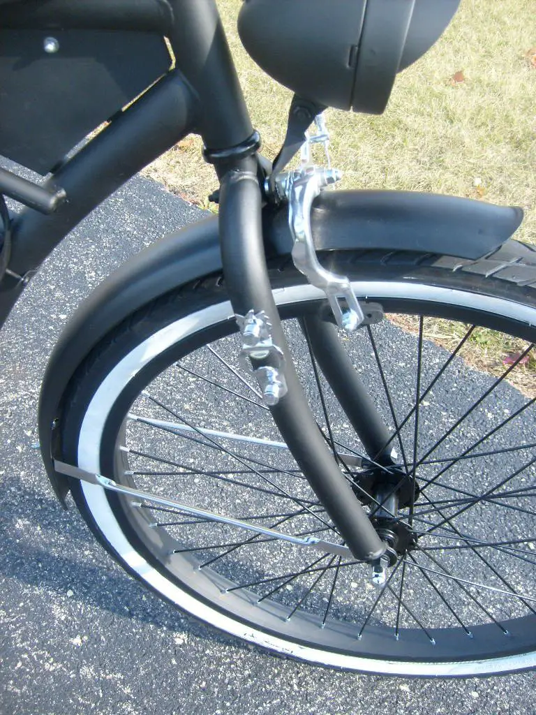 bikelakeshoreoct31023.jpg