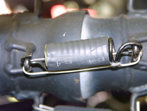 exhaustsprings2a.JPG
