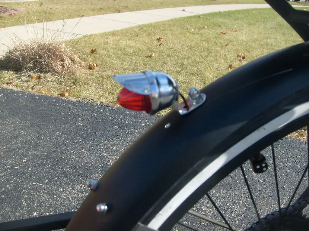 bikelakeshoreoct31026.jpg