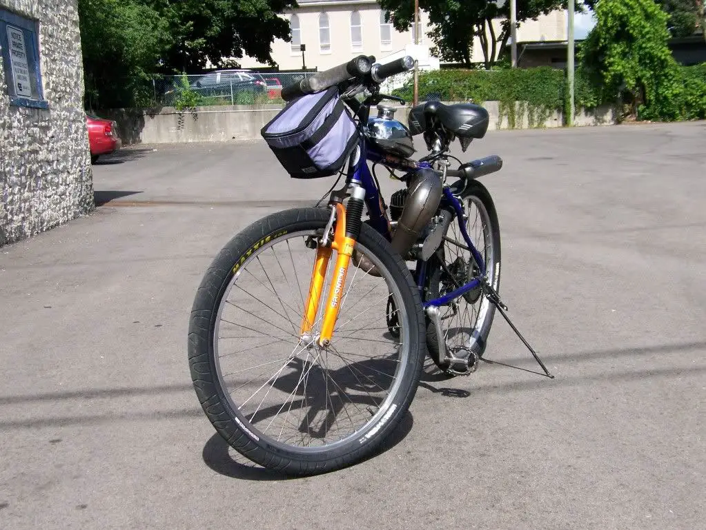MOTORBIKEAUG2010005.jpg