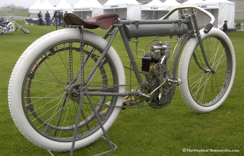 merkel_u-racer_2.jpg