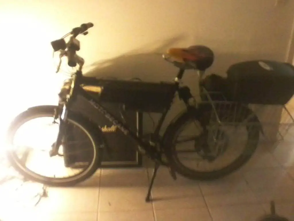 jubtrilmtbcn_zps66f2b250.jpg