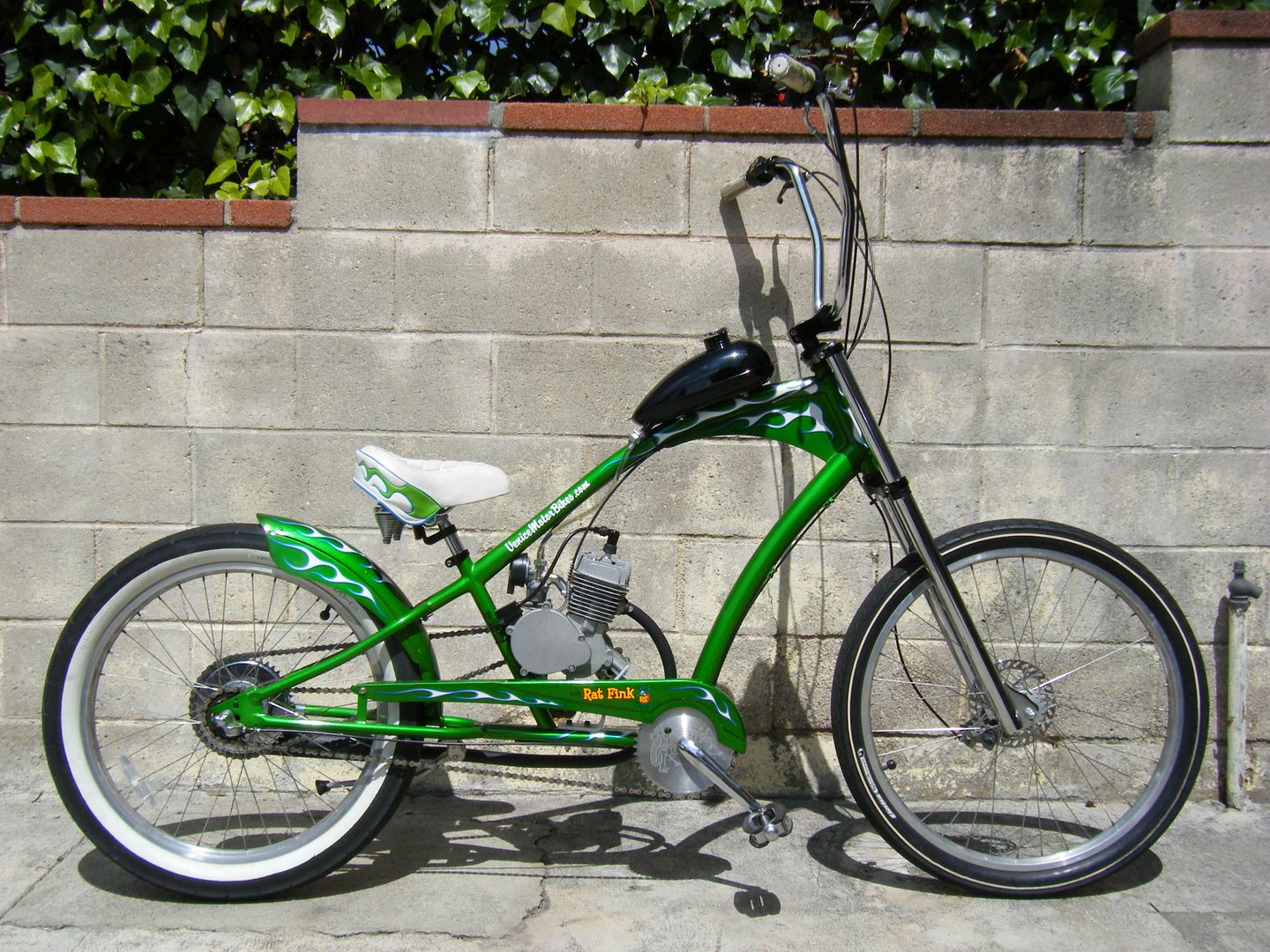 VMBRatFinkbike011.jpg