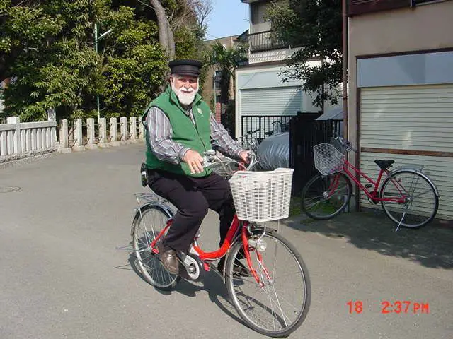 JohnonBike2.jpg