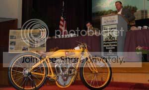 1701325_Cyclone_Board_Track_Racer.jpg
