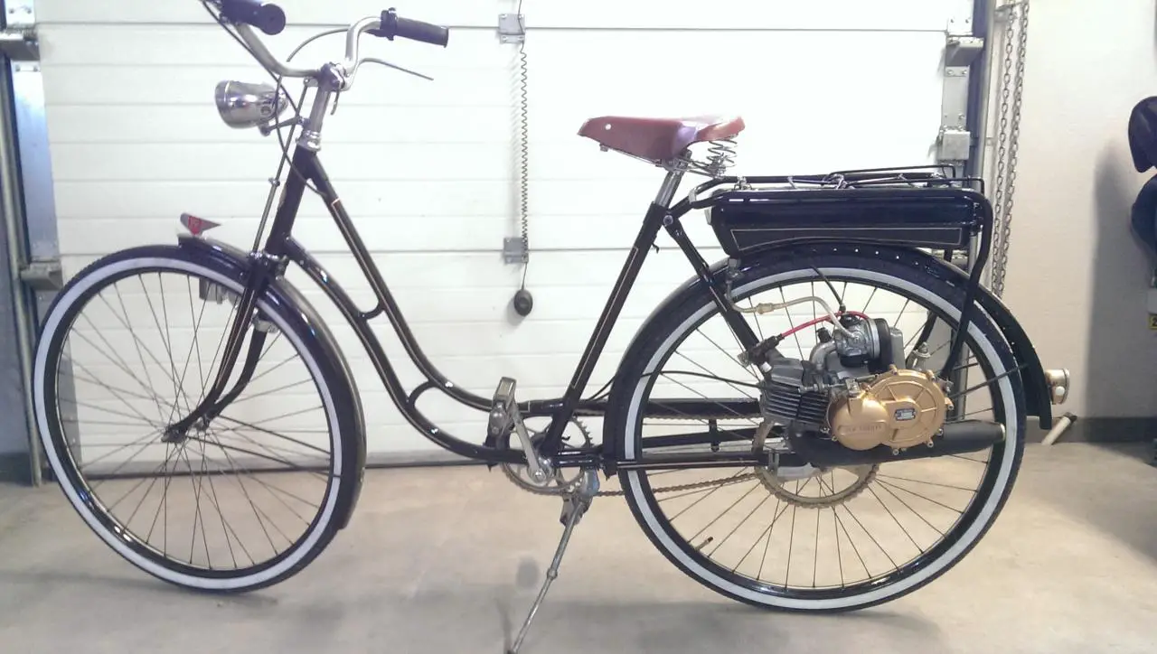 bicicleta-vintage-tedesca-con-motore-metrom-jpg.221959