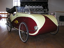 220px-Fantom2sits.jpg