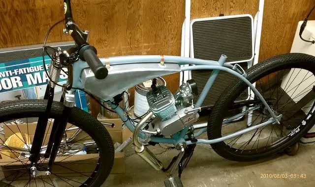 th1280857234_bikewithtank.jpg