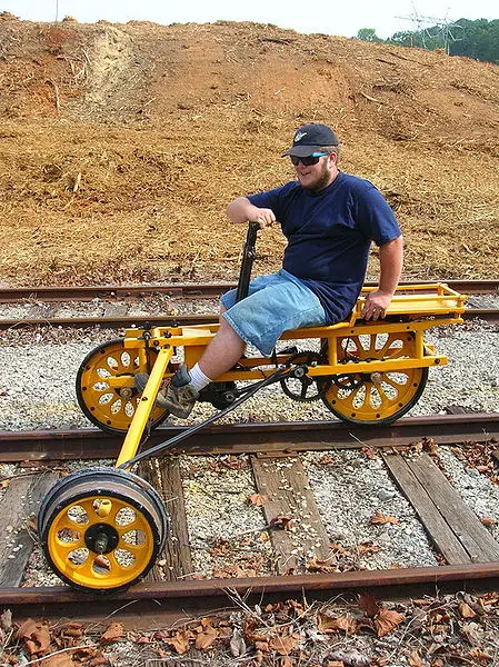 Velocipede-rail.jpg