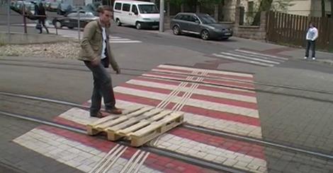 pallets-on-rails.jpg