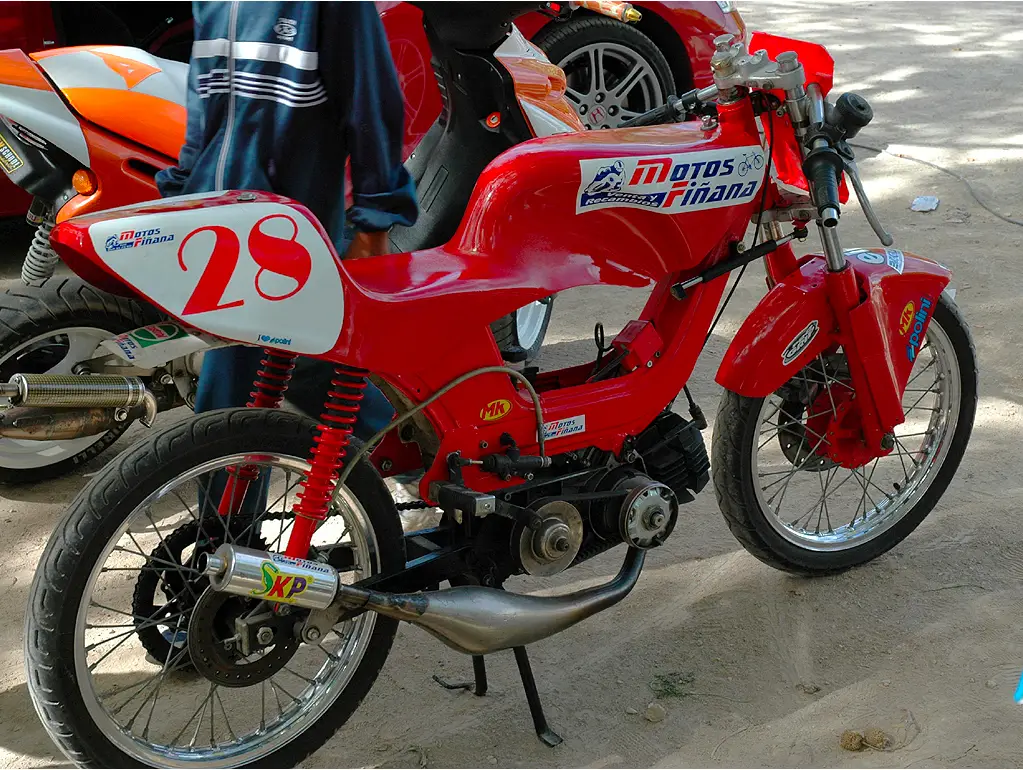 derbi-variant-racing-moped.jpg