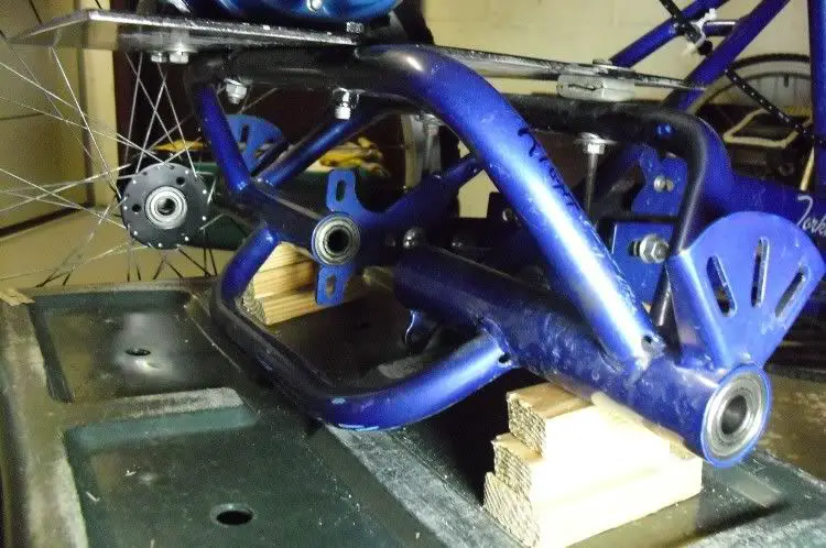 RearHousingBearingsB.jpg